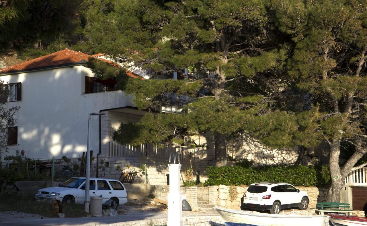 Apartments By The Sea Brela, Makarska - 11821 エクステリア 写真