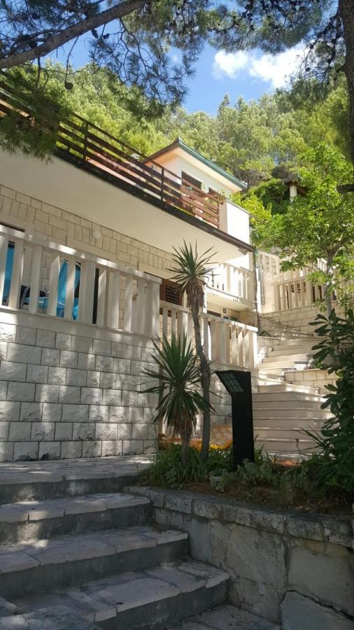 Apartments By The Sea Brela, Makarska - 11821 エクステリア 写真